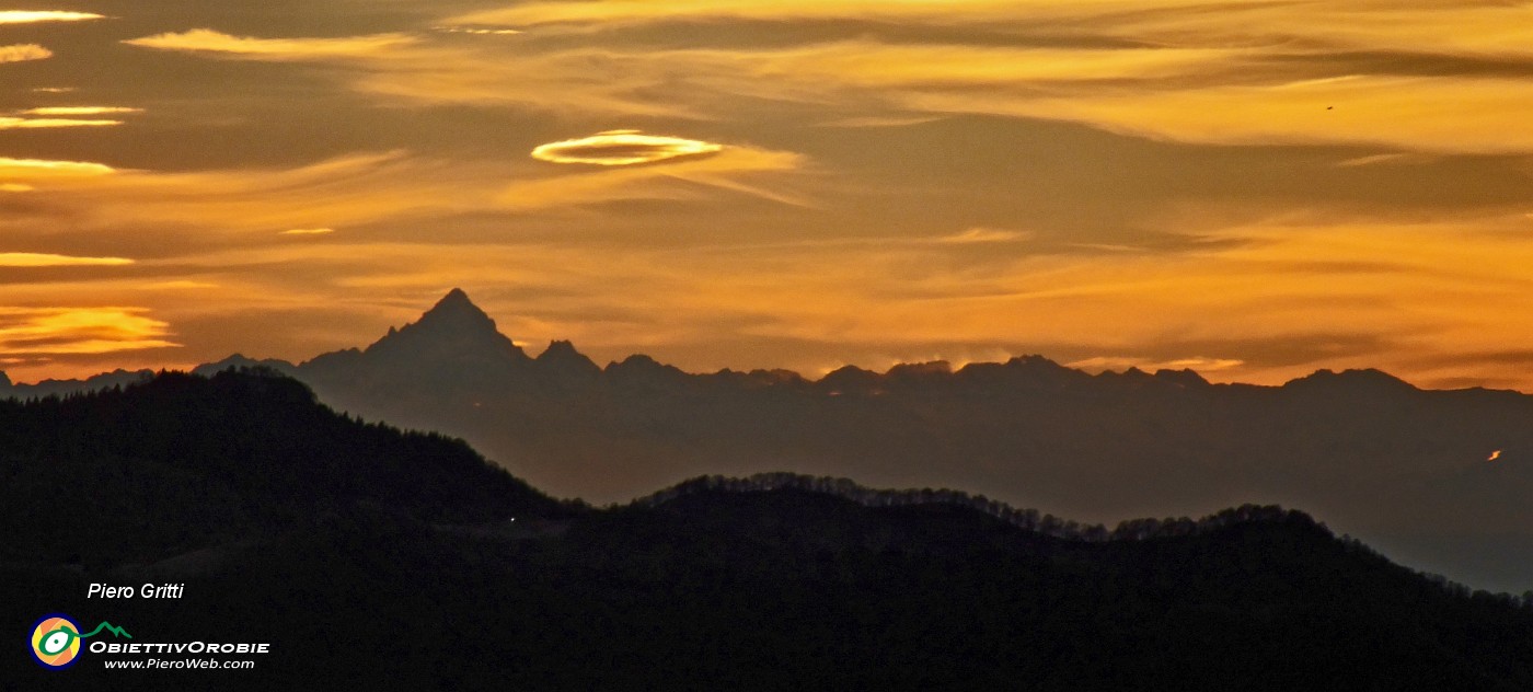 77 Verso il Monviso ....JPG